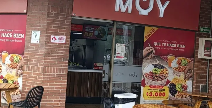 Fachada de MUY Calle 170