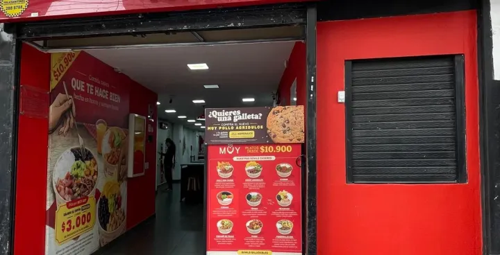 Fachada de MUY Restrepo